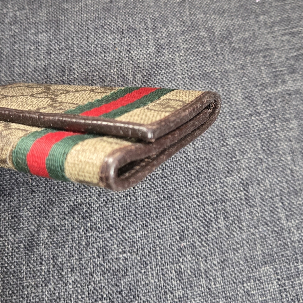 Gucci Brown and Green Key Holder with Signature Stripe - Picture 6 of 9